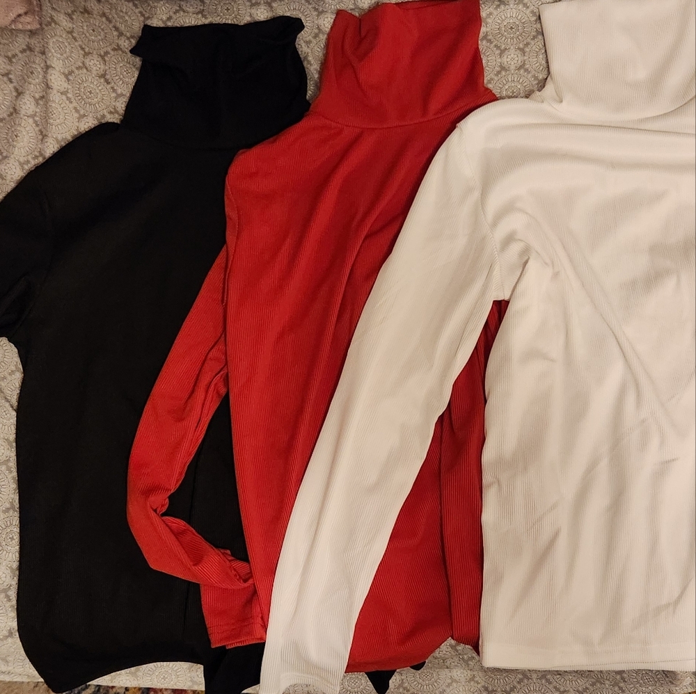 New Women's Ribbed Turtleneck Set - Black, Red, White